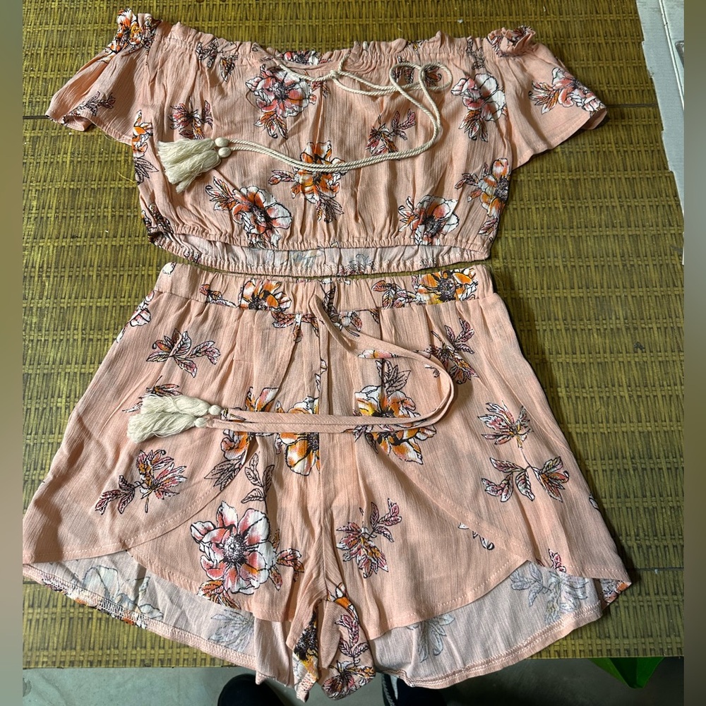 NWT Floral Two-Piece Set